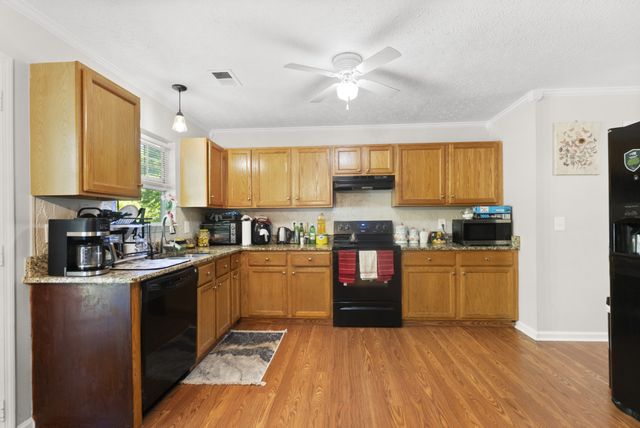 4900 Oak Barrel Dr, Antioch, TN 37013