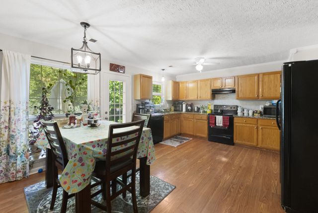 4900 Oak Barrel Dr, Antioch, TN 37013
