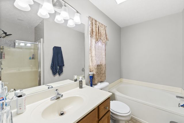 4900 Oak Barrel Dr, Antioch, TN 37013