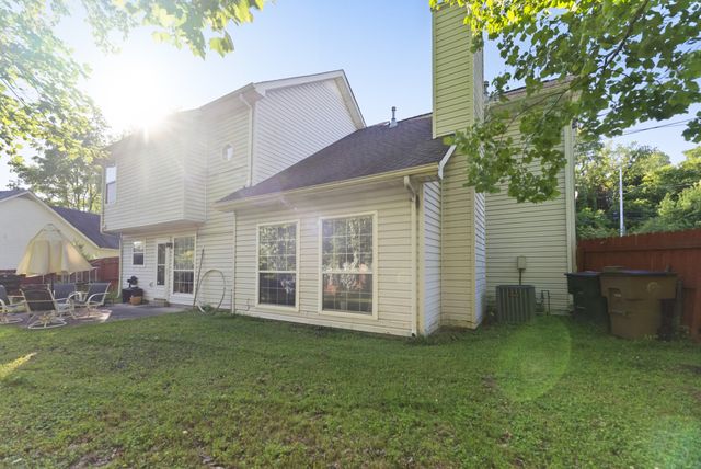 4900 Oak Barrel Dr, Antioch, TN 37013