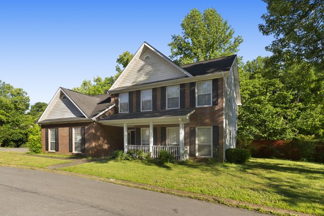 4900 Oak Barrel Dr, Antioch, TN 37013