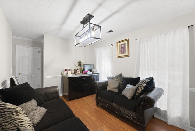 4900 Oak Barrel Dr, Antioch, TN 37013