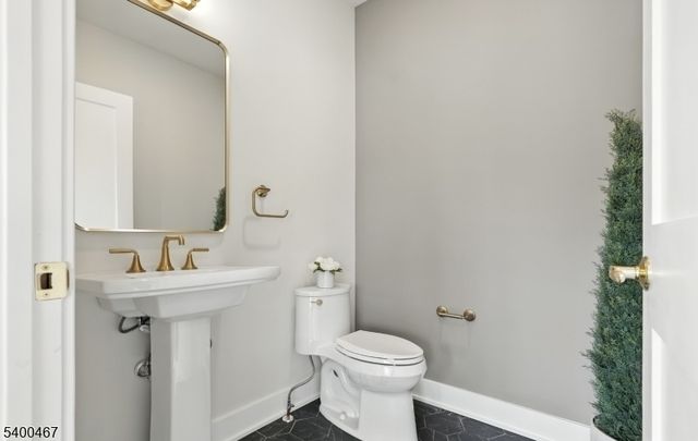 188 Canterbury Ave, North Arlington Boro, NJ 07031