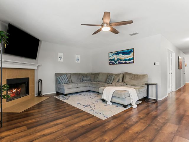 6901 Sylvan Meadows Drive, Fort Worth, TX 76120