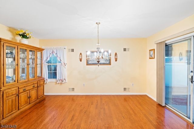 71 Dukes Rd, Rahway City, NJ 07065