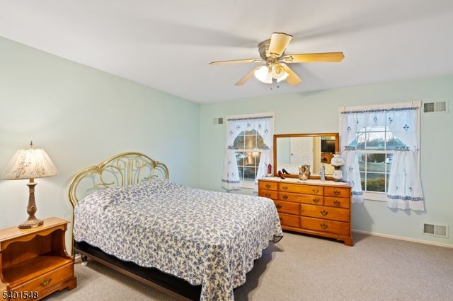 71 Dukes Rd, Rahway City, NJ 07065