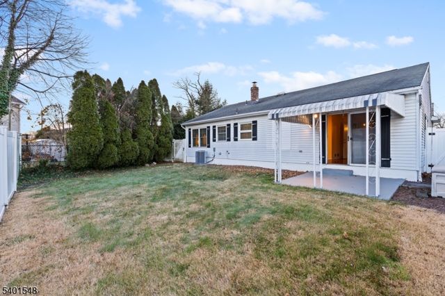 71 Dukes Rd, Rahway City, NJ 07065