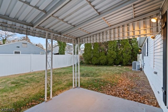 71 Dukes Rd, Rahway City, NJ 07065