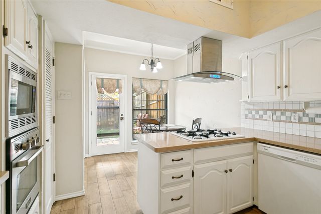 2022 Brookside Drive, Grapevine, TX 76051