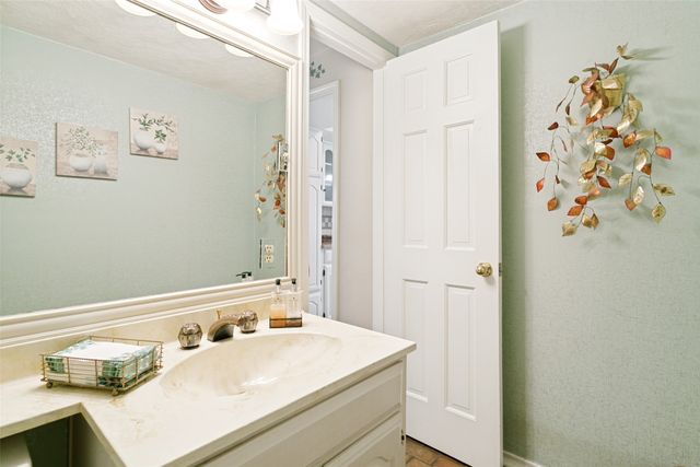 2022 Brookside Drive, Grapevine, TX 76051