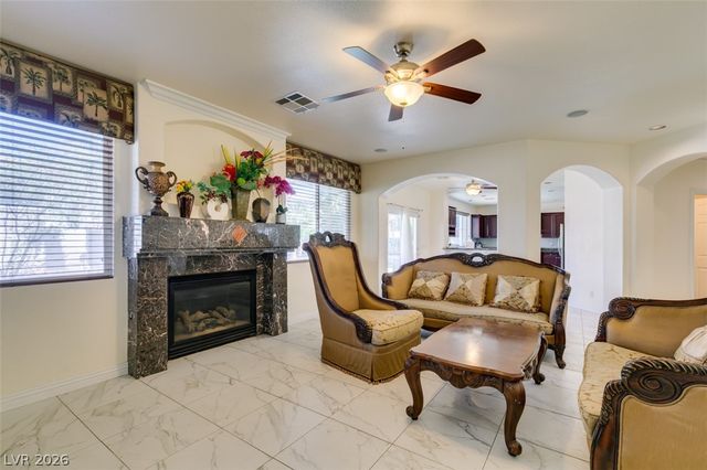 10 Gulf Pines Avenue, Las Vegas, NV 89148