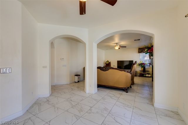 10 Gulf Pines Avenue, Las Vegas, NV 89148