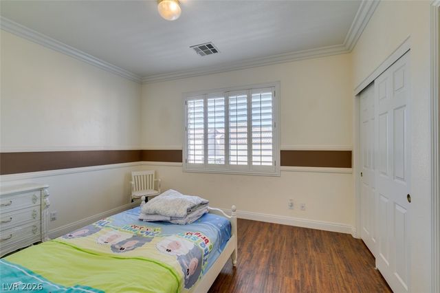 10 Gulf Pines Avenue, Las Vegas, NV 89148