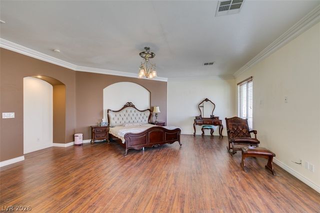 10 Gulf Pines Avenue, Las Vegas, NV 89148