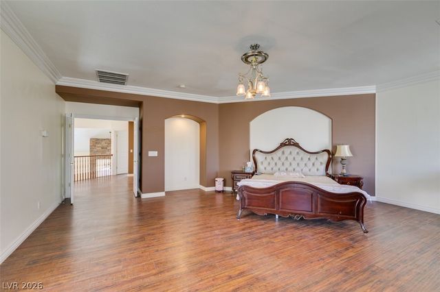 10 Gulf Pines Avenue, Las Vegas, NV 89148