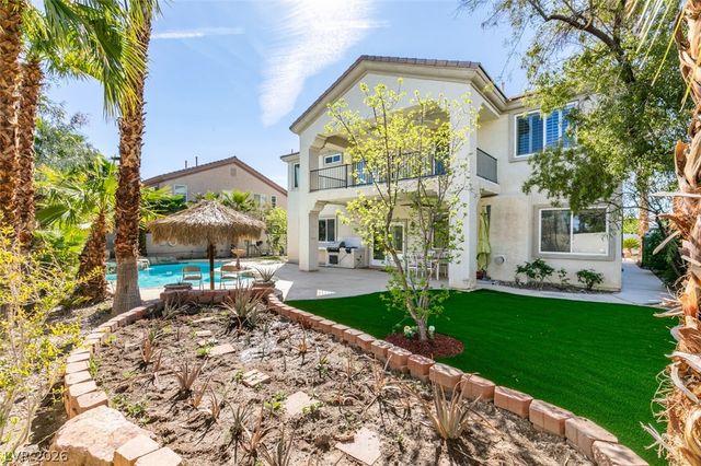 10 Gulf Pines Avenue, Las Vegas, NV 89148