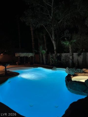 10 Gulf Pines Avenue, Las Vegas, NV 89148