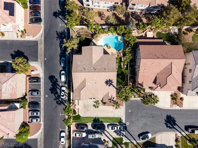 10 Gulf Pines Avenue, Las Vegas, NV 89148
