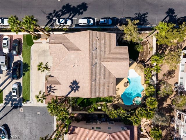 10 Gulf Pines Avenue, Las Vegas, NV 89148