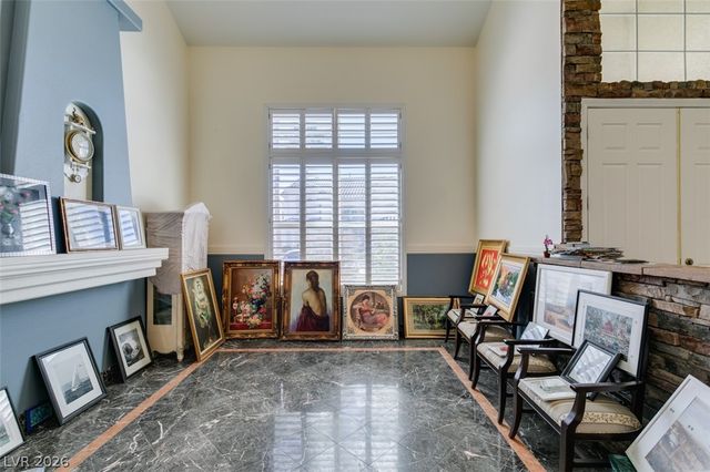 10 Gulf Pines Avenue, Las Vegas, NV 89148