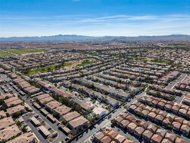 10 Gulf Pines Avenue, Las Vegas, NV 89148