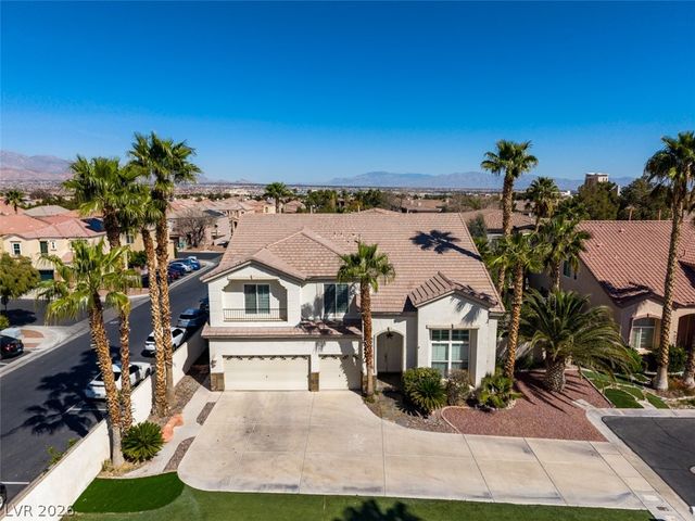 10 Gulf Pines Avenue, Las Vegas, NV 89148