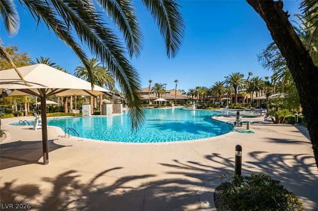 10 Gulf Pines Avenue, Las Vegas, NV 89148