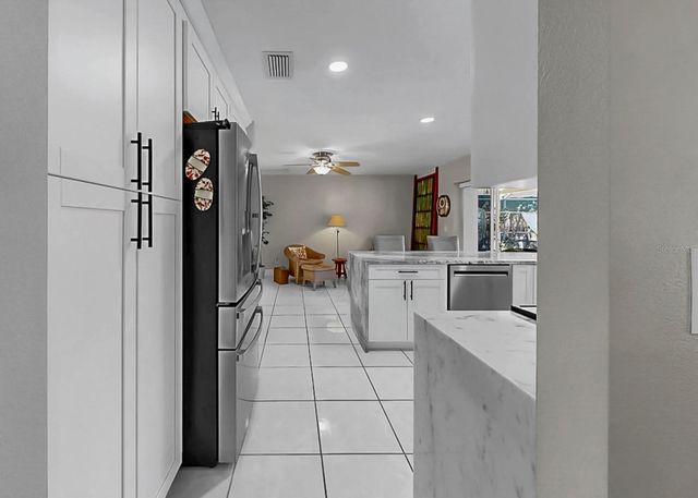 6508 SOLITAIRE PALM WAY, Apollo Beach, FL 33572