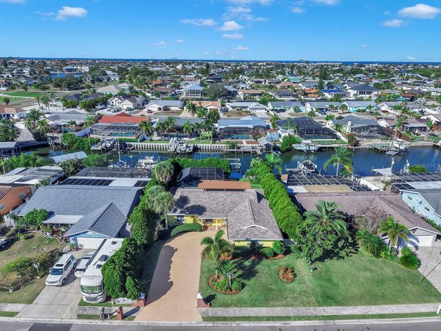 6508 SOLITAIRE PALM WAY, Apollo Beach, FL 33572