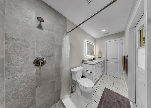 6508 SOLITAIRE PALM WAY, Apollo Beach, FL 33572