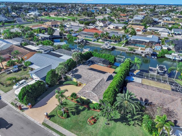 6508 SOLITAIRE PALM WAY, Apollo Beach, FL 33572