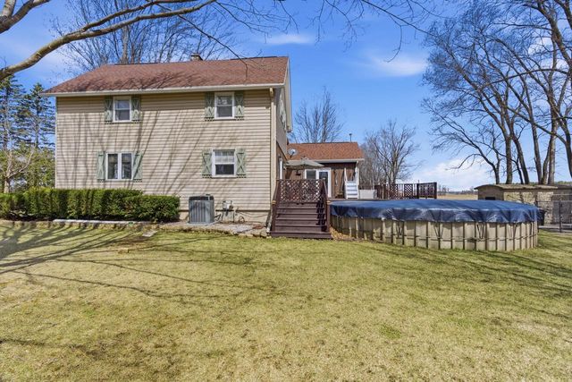 N9415 Sexton ROAD, Elkhart Lake, WI 53020