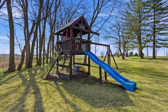 N9415 Sexton ROAD, Elkhart Lake, WI 53020