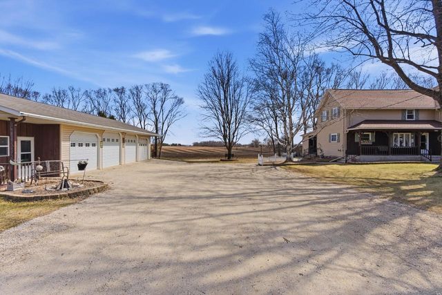 N9415 Sexton ROAD, Elkhart Lake, WI 53020