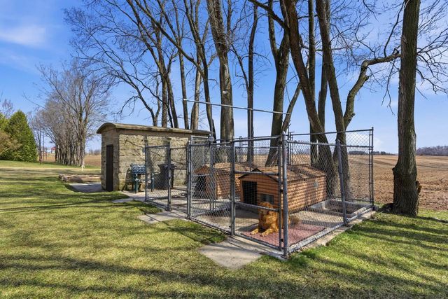N9415 Sexton ROAD, Elkhart Lake, WI 53020