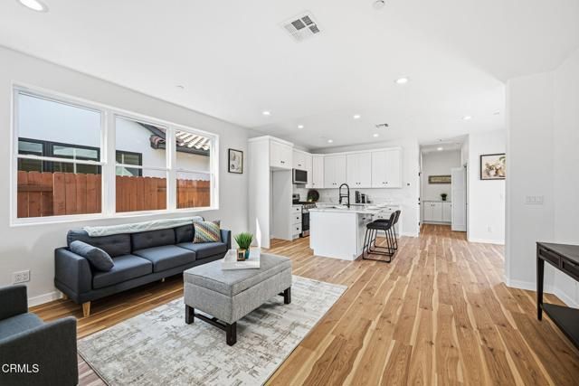 1131 W 2nd Street, Oxnard, CA 93030