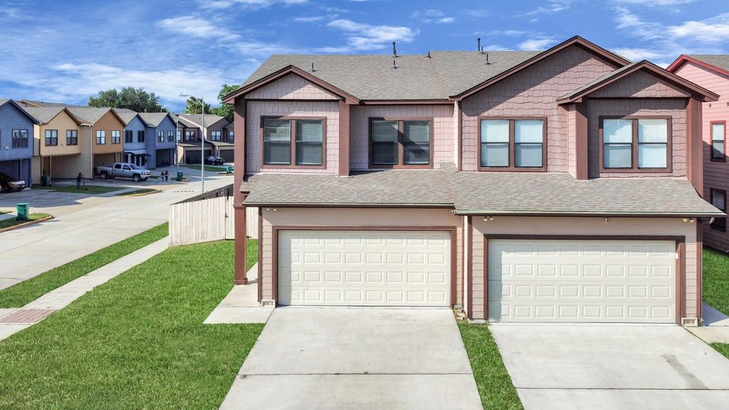 1803 Weeping Oak Drive A, Pasadena, TX 77503