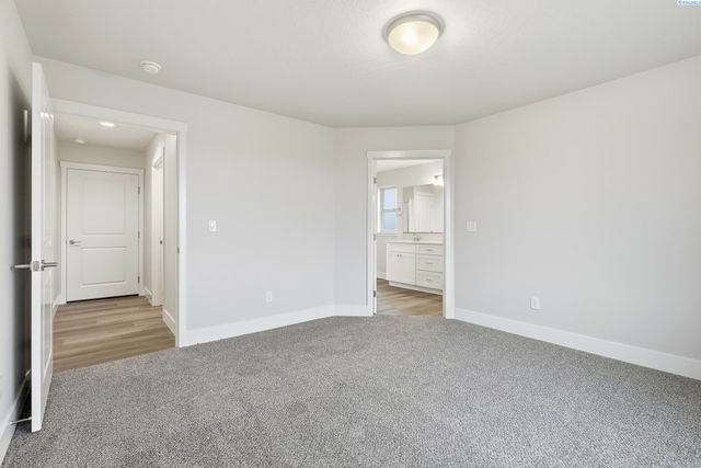 2888 S Roosevelt St, Kennewick, WA 99338