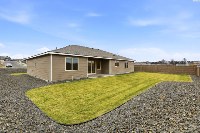 2888 S Roosevelt St, Kennewick, WA 99338
