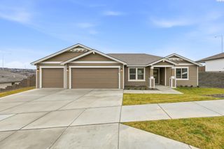 2888 S Roosevelt St, Kennewick, WA 99338