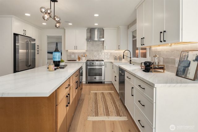 27313 NE 53rd Street, Redmond, WA 98053