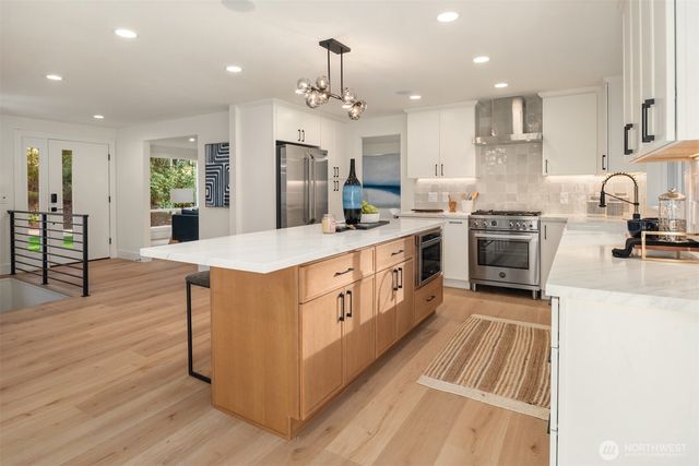 27313 NE 53rd Street, Redmond, WA 98053