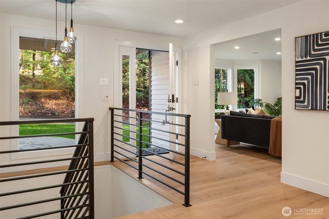 27313 NE 53rd Street, Redmond, WA 98053