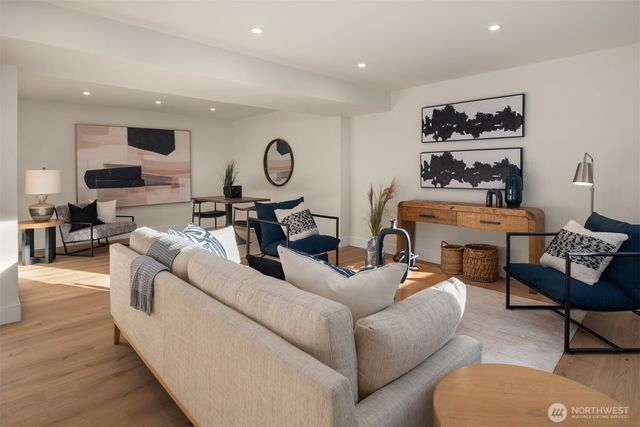 27313 NE 53rd Street, Redmond, WA 98053