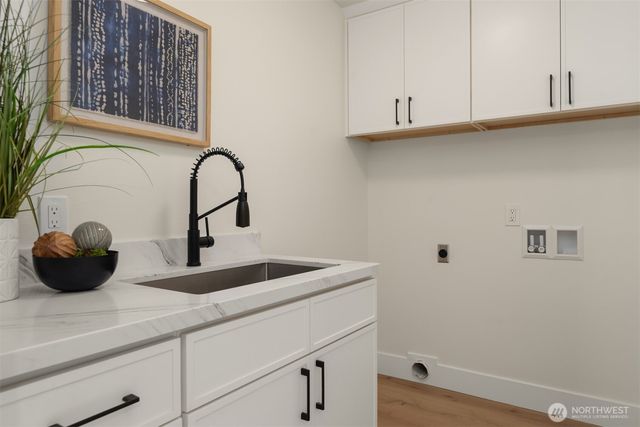 27313 NE 53rd Street, Redmond, WA 98053