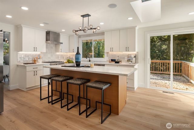 27313 NE 53rd Street, Redmond, WA 98053