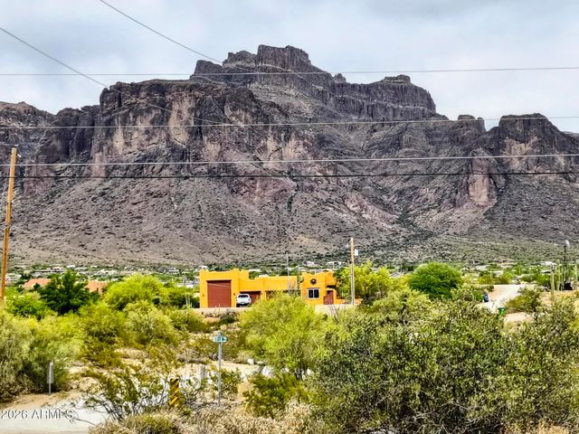 1350 N BOYD Road, Apache Junction, AZ 85119