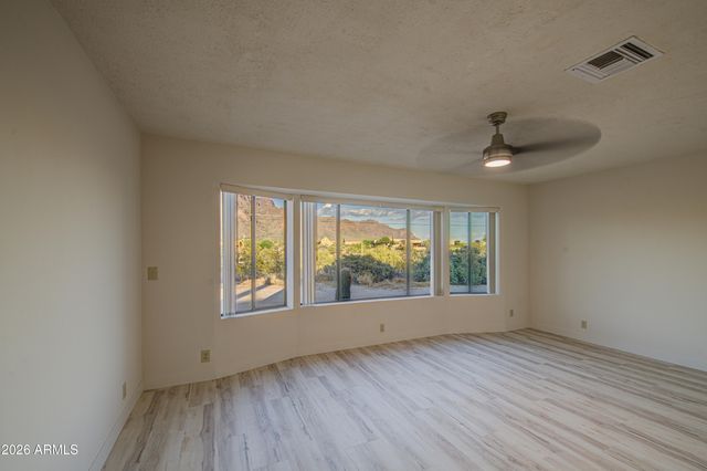 1350 N BOYD Road, Apache Junction, AZ 85119