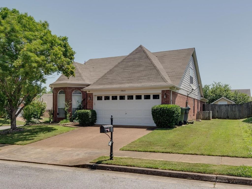 2806 MISTY VALLEY DR, Memphis, TN 38002