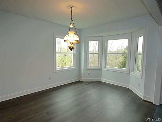 6385 Boston State Road 28, Hamburg, NY 14075